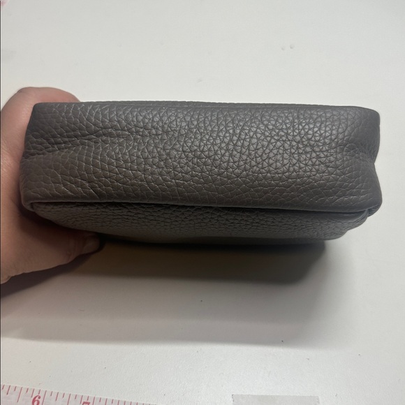 Dooney - Picture 6 of 7